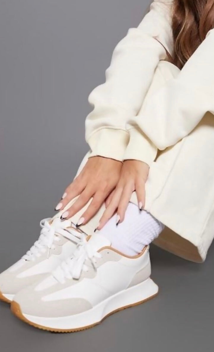 White Lace up chunky trainers